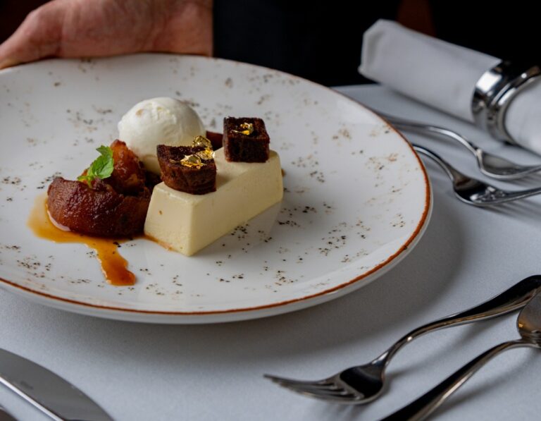Food at the Restarurant, Nunsmere Hall